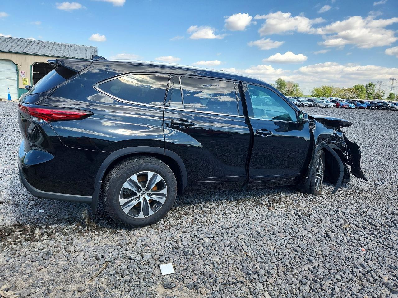 2022 Toyota Highlander Xle - Фото 3