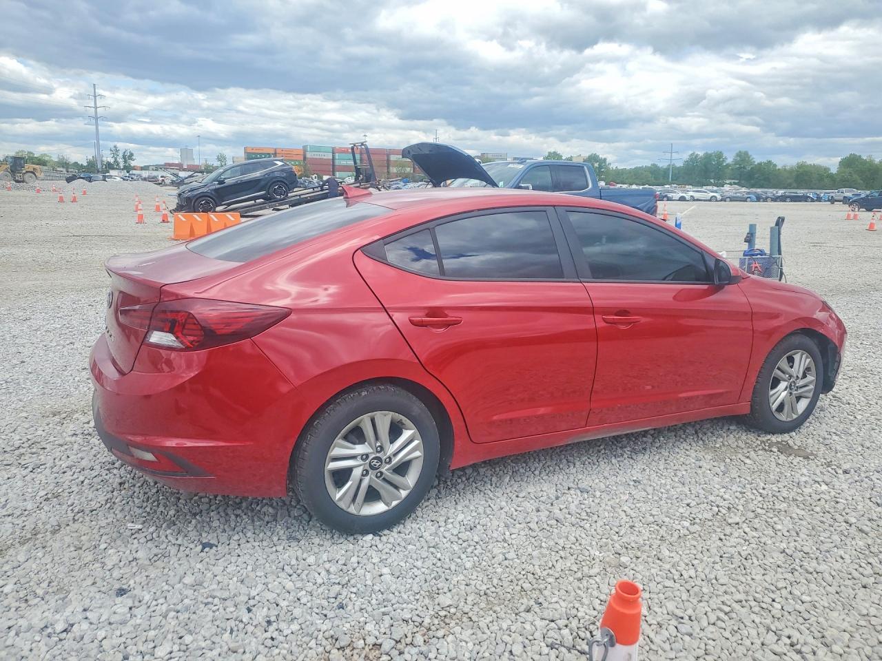 2019 Hyundai Elantra Sel - Image 3