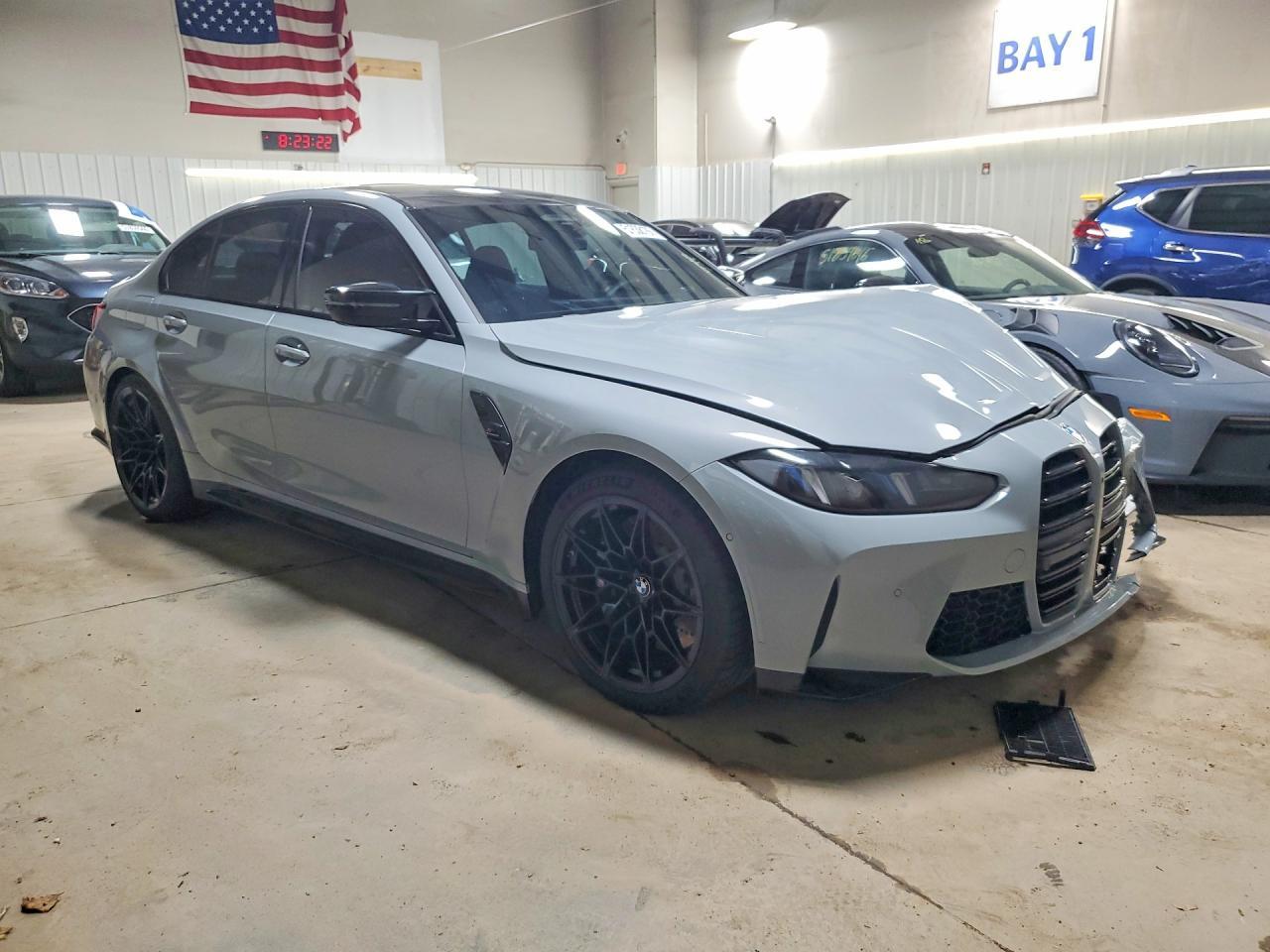 2025 BMW M3 Competition - Фото 4