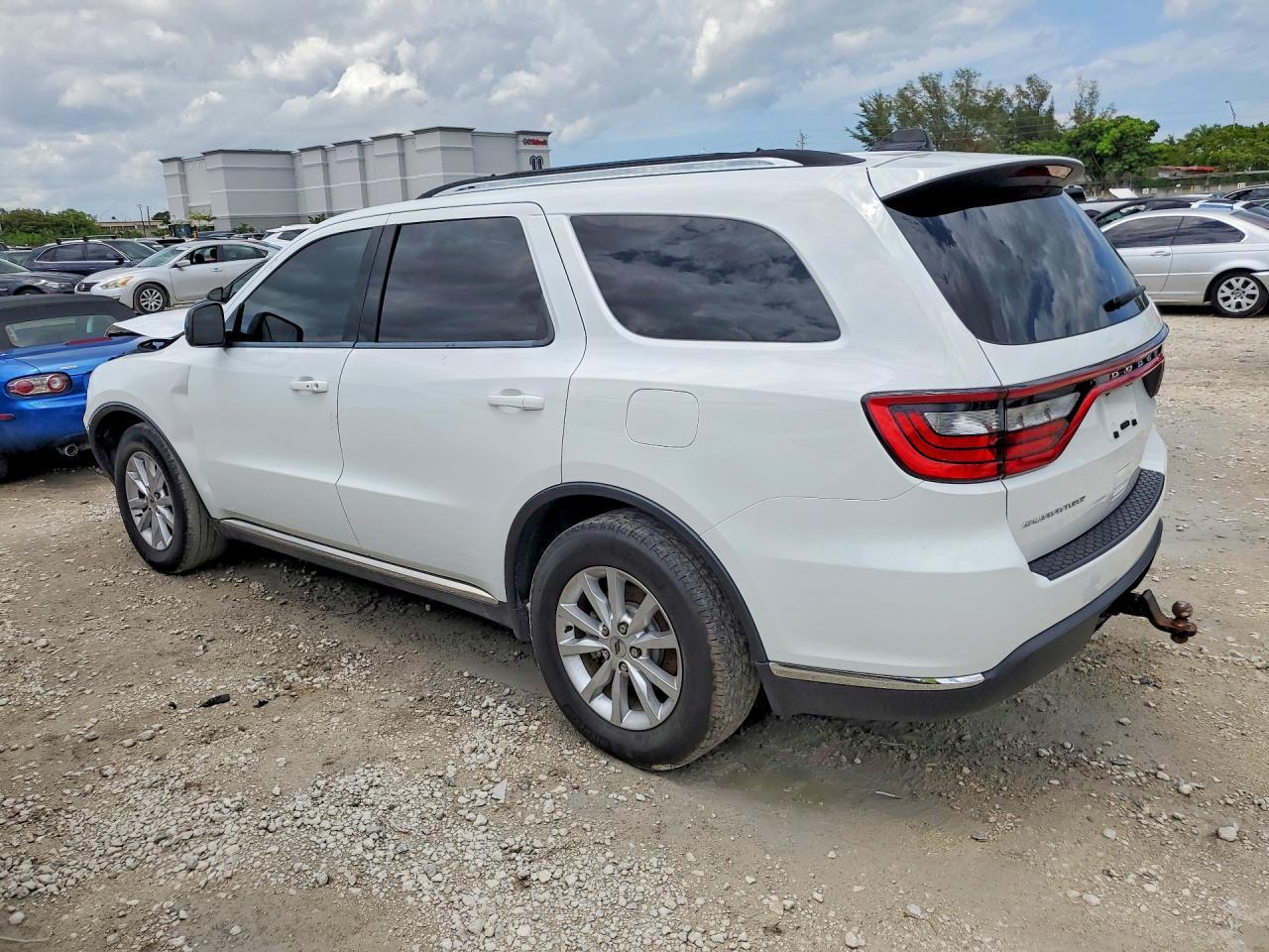 2023 Dodge Durango Sxt - Image 2