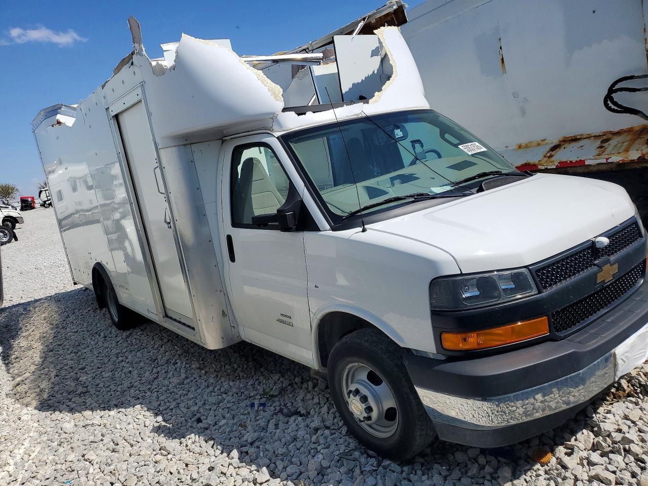2025 Chevrolet Express Delivery Truck - Фото 4
