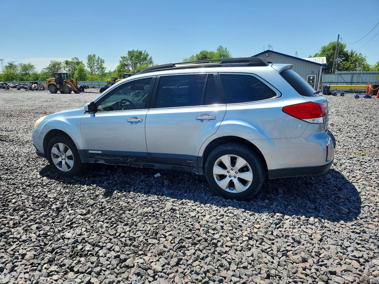 2012 Subaru Outback 2.5I - Фото 2