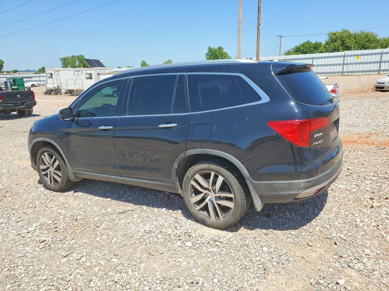 2016 Honda Pilot Elite - Фото 2