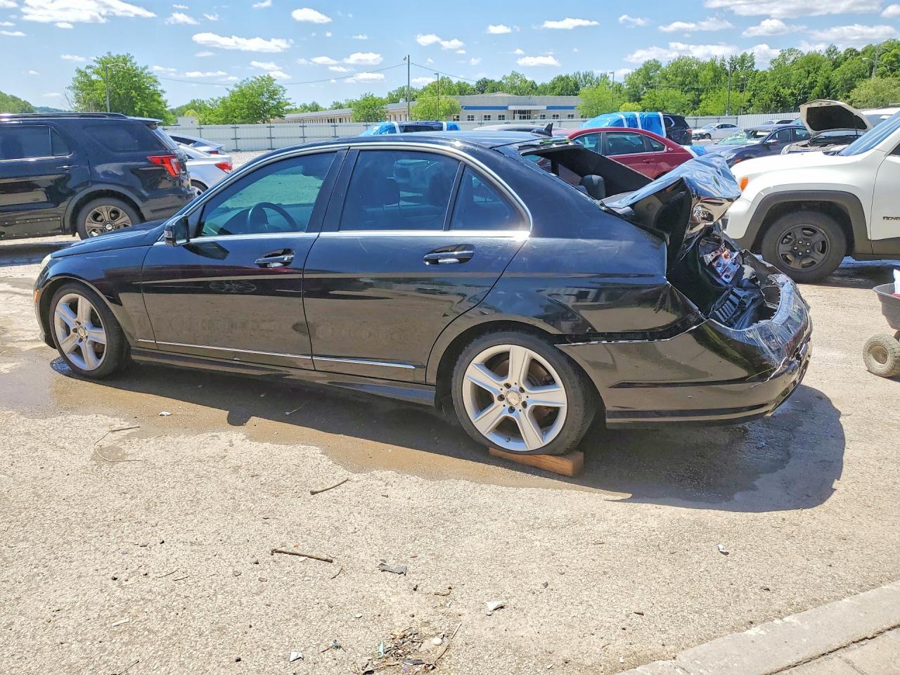 2010 Mercedes-Benz C 300 4Matic - Image 2