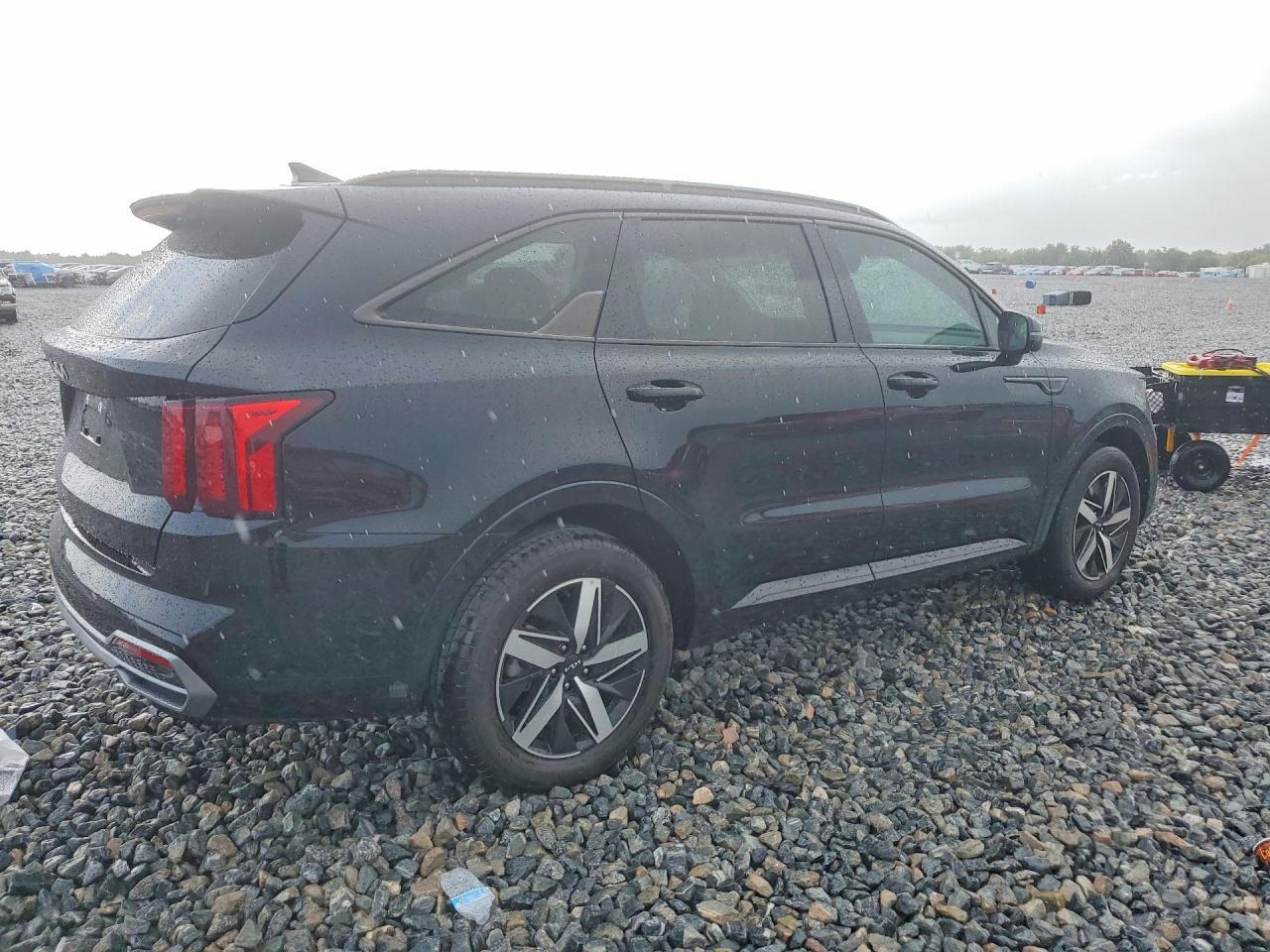 2023 Kia Sorento S - Фото 3
