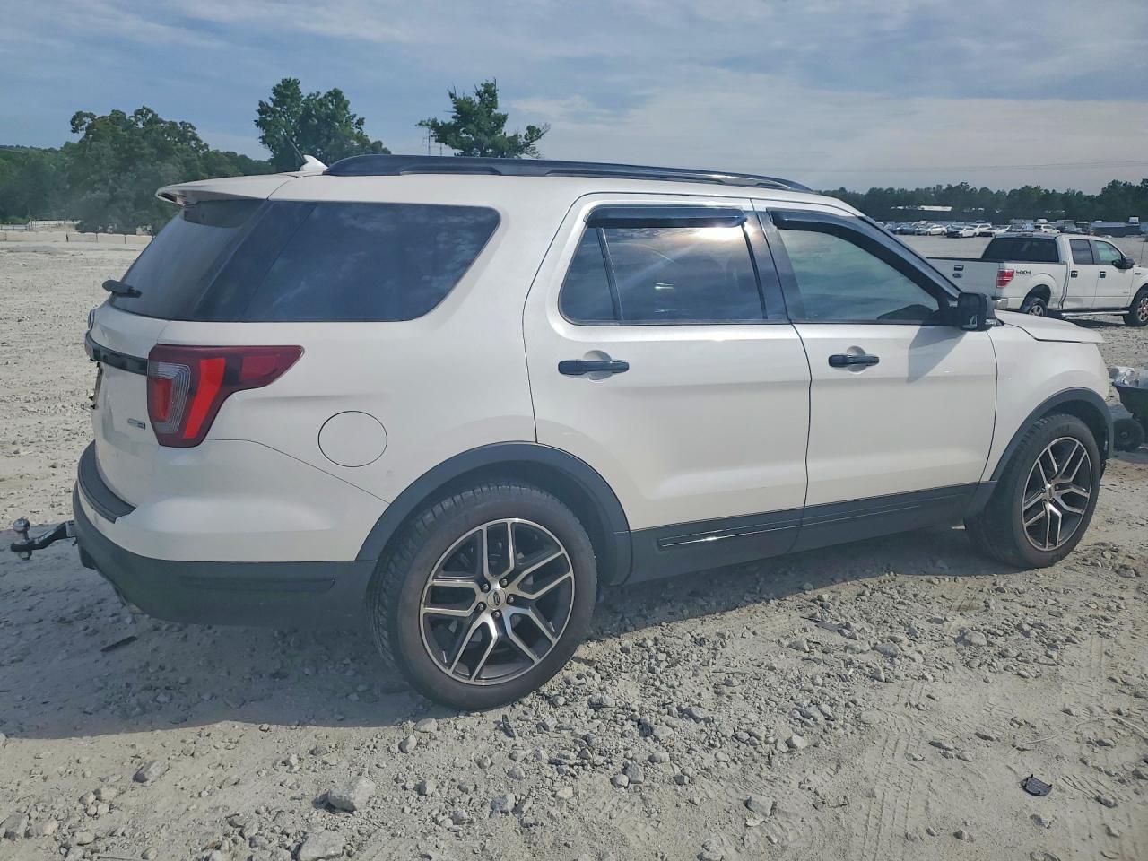 2018 Ford Explorer Sport - Фото 3