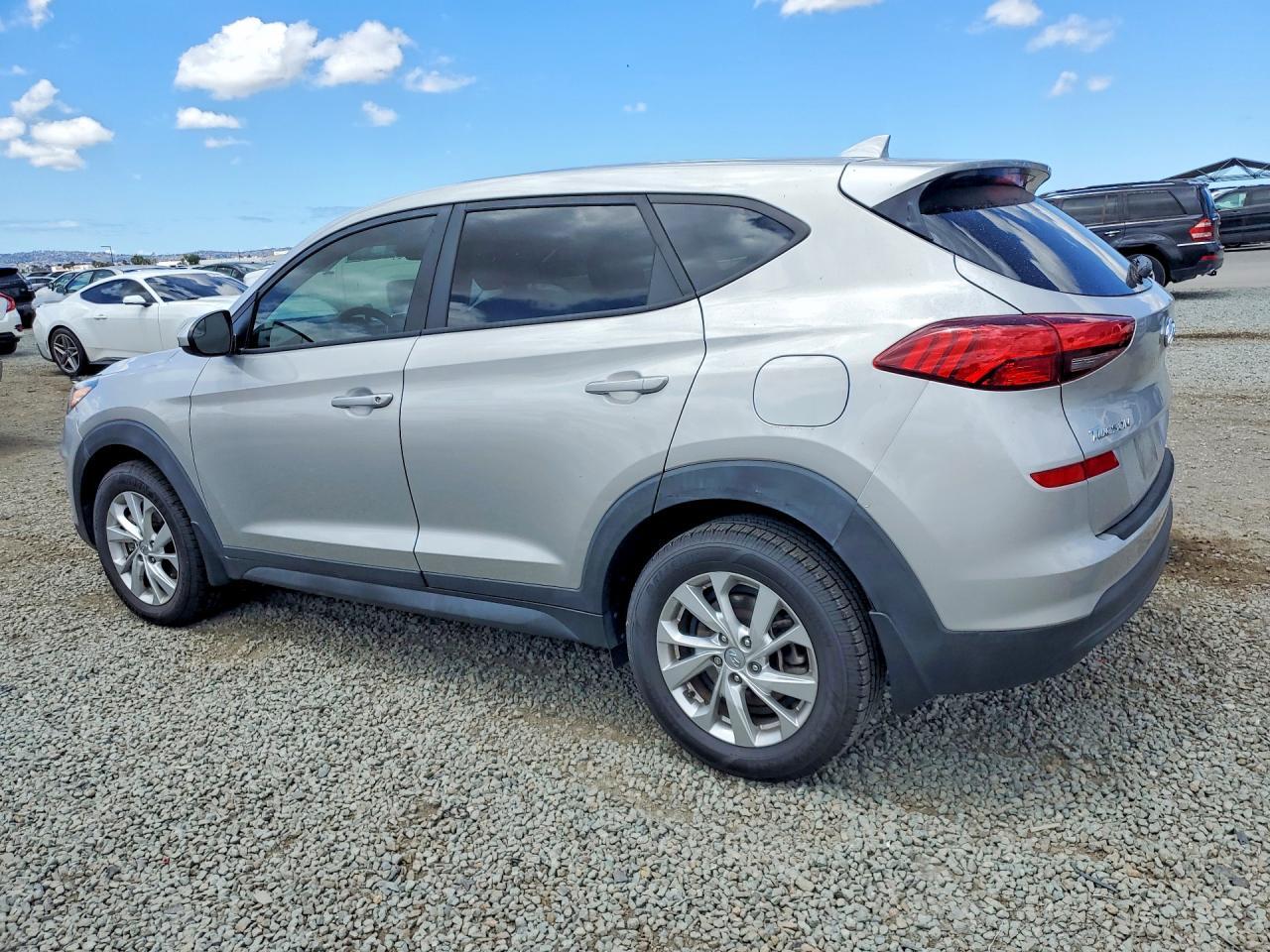 2021 Hyundai Tucson Se - Image 2