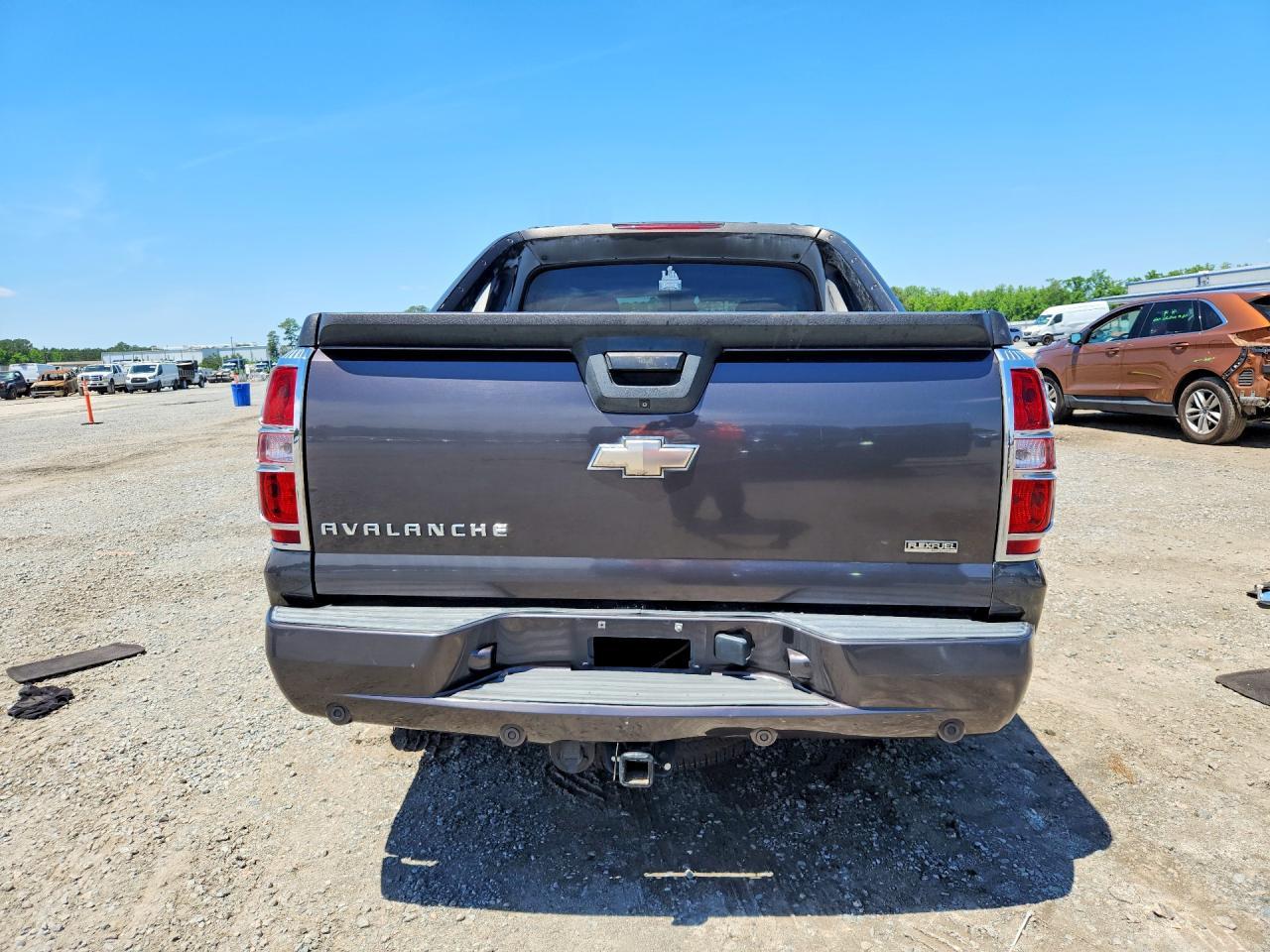 2011 Chevrolet Avalanche Ls - Фото 6