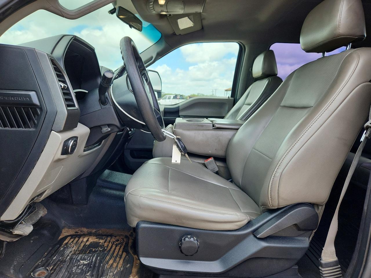 2019 Ford F350 Super Duty - Фото 7