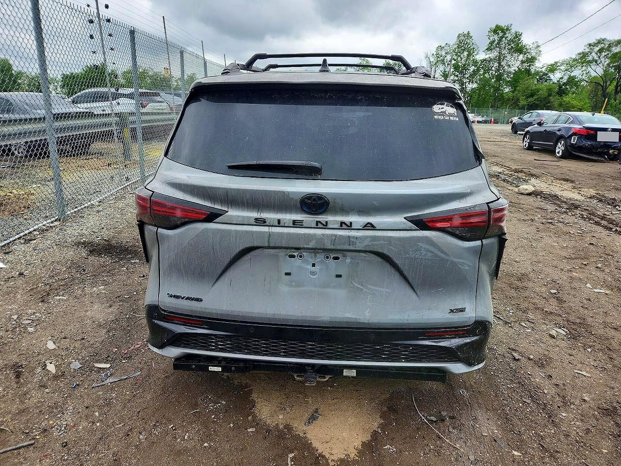 2025 Toyota Sienna Xse - Фото 6