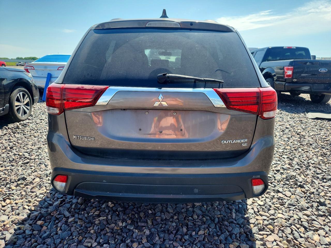 2017 Mitsubishi Outlander Se - Фото 6