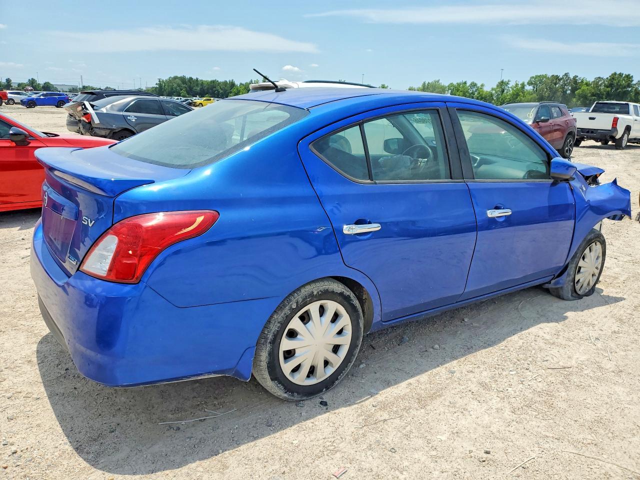 2016 Nissan Versa 1.6 Sv - Фото 3