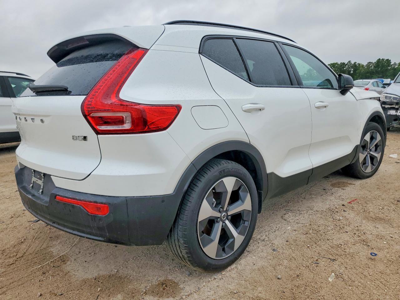 2026 Volvo Xc40 Plus - Фото 3