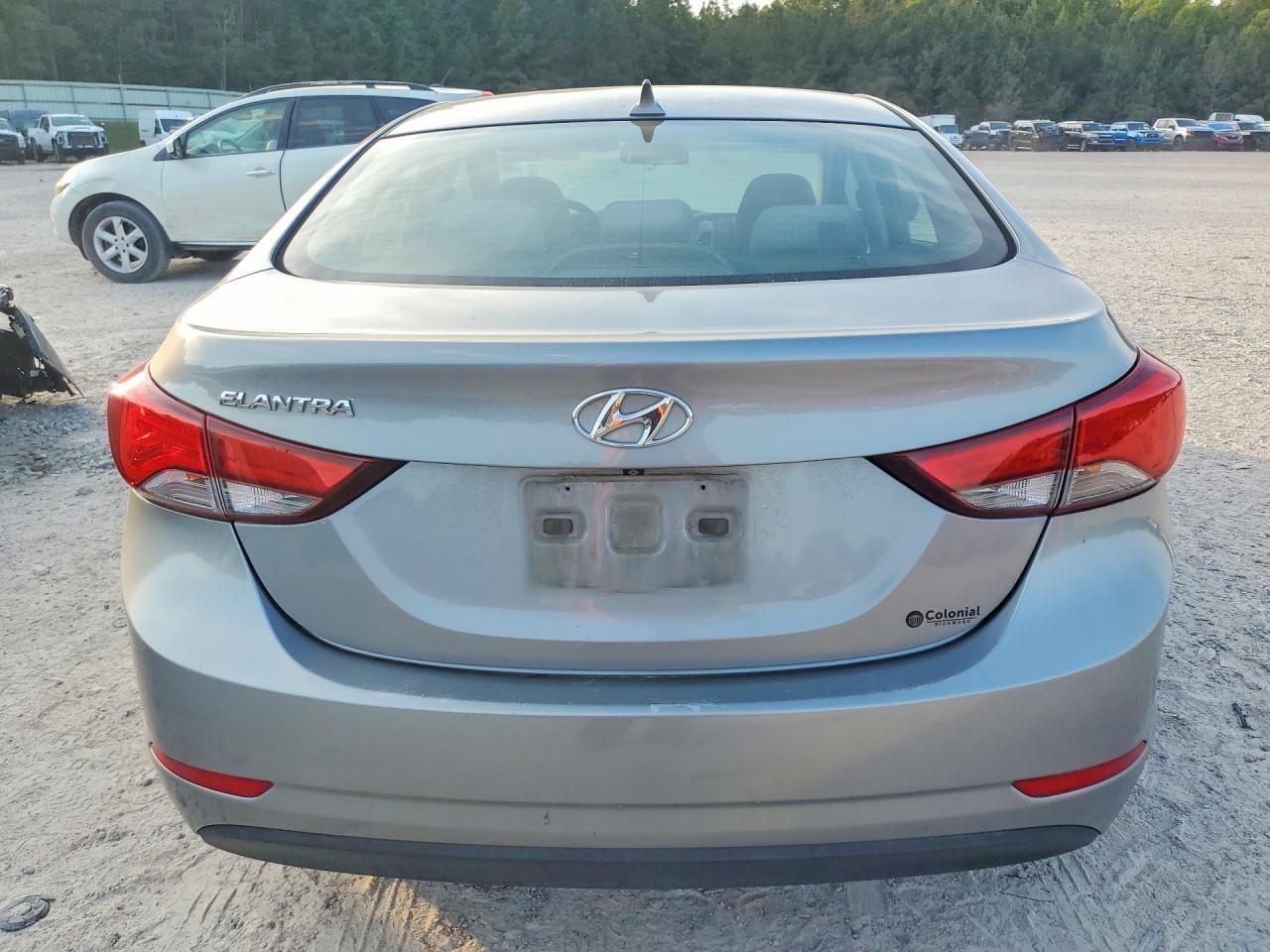 2015 Hyundai Elantra Se - Фото 6