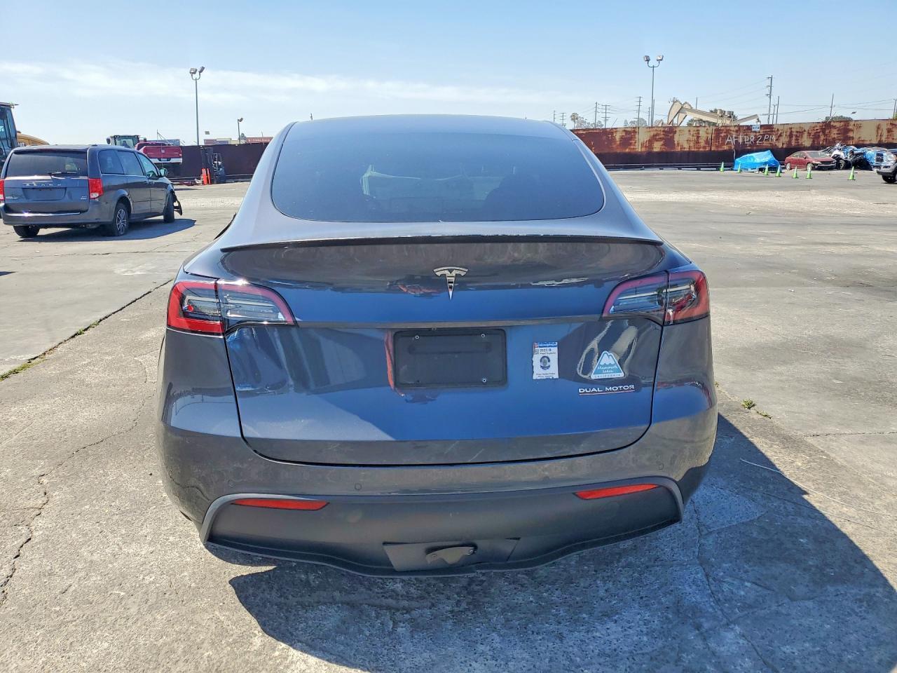 2022 Tesla Model Y - Фото 6