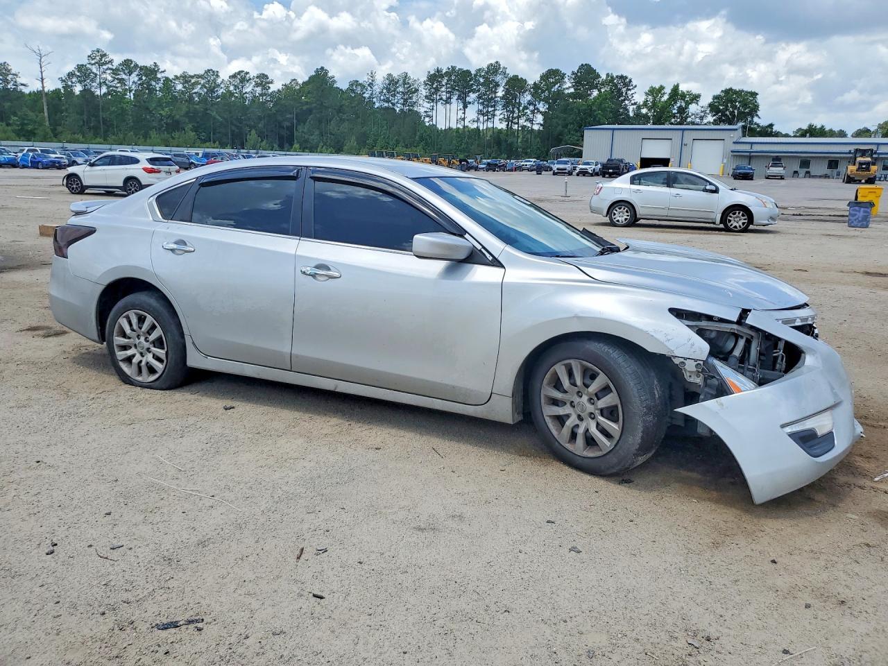 2013 Nissan Altima 2.5 - Image 4