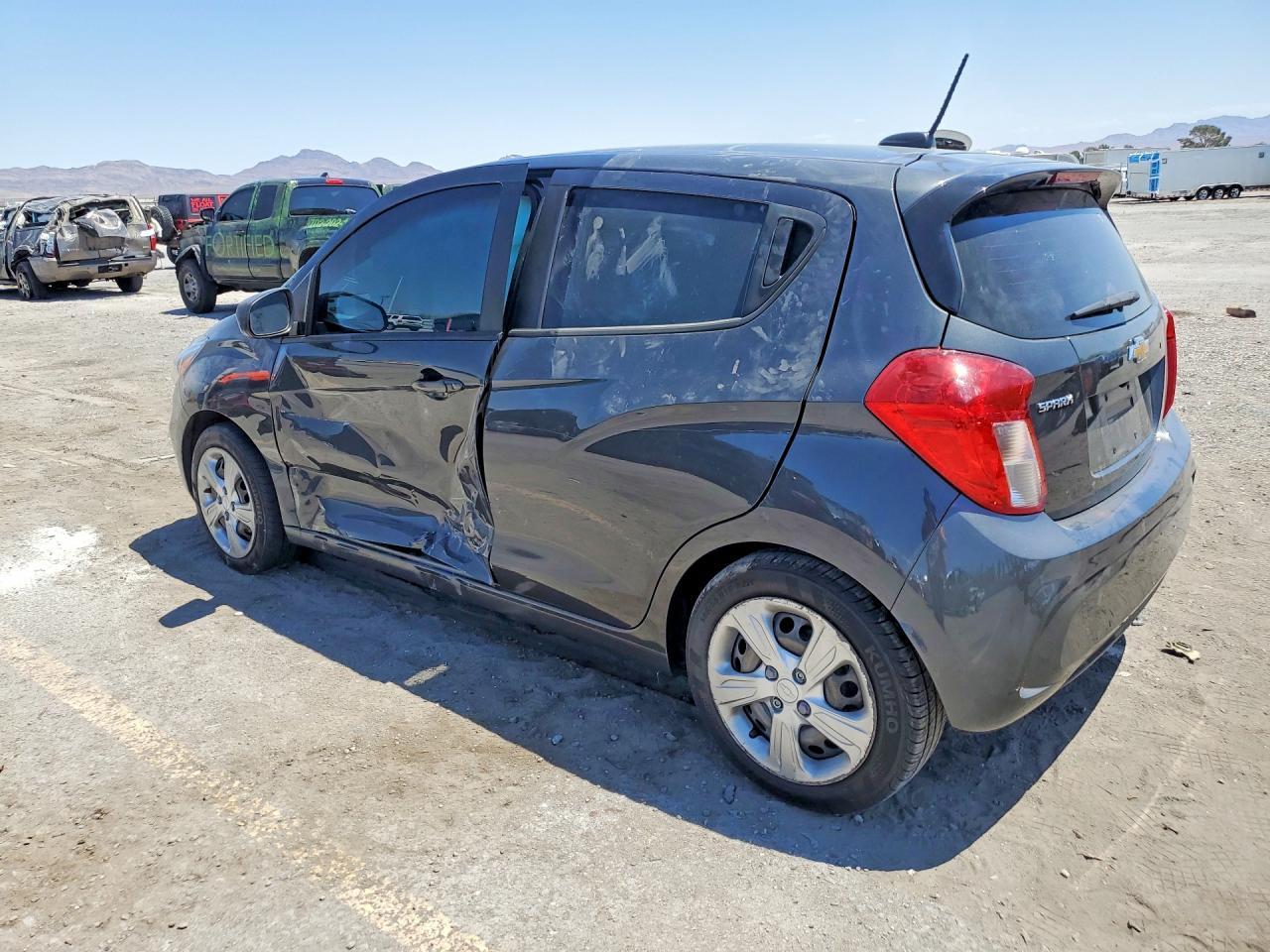 2022 Chevrolet Spark Ls - Фото 2