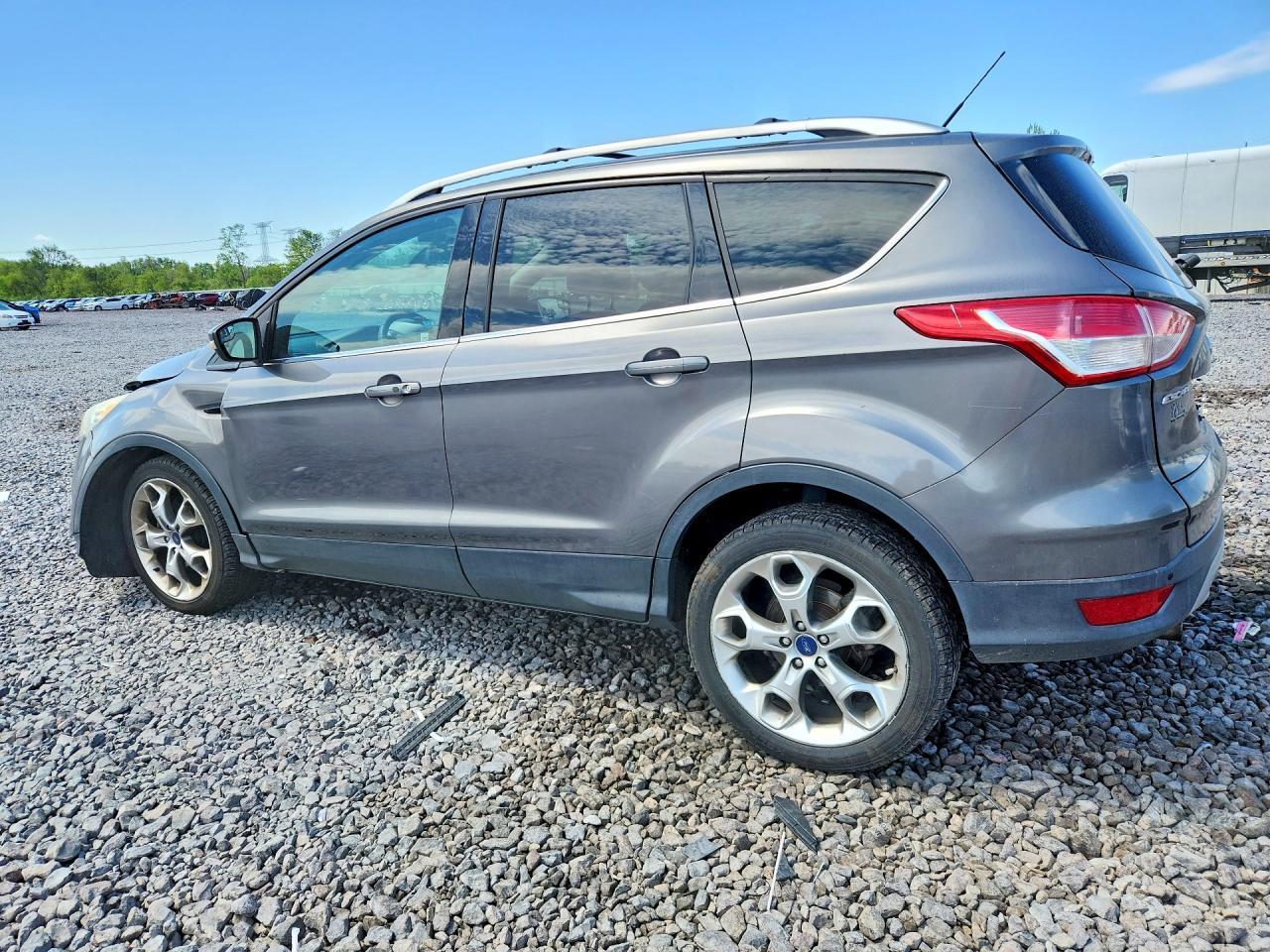2013 Ford Escape Titanium - Фото 2
