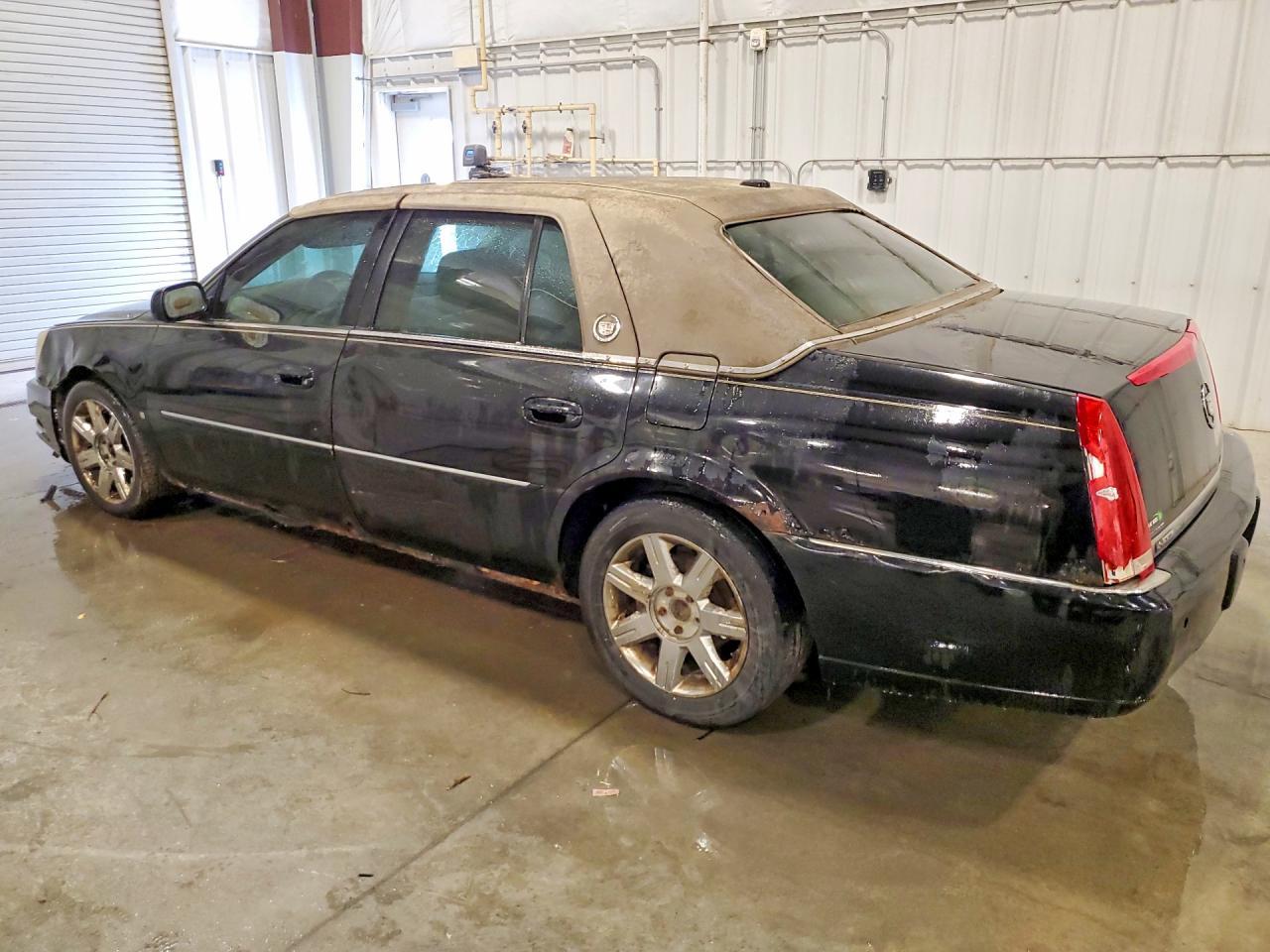 2006 Cadillac Dts - Image 2
