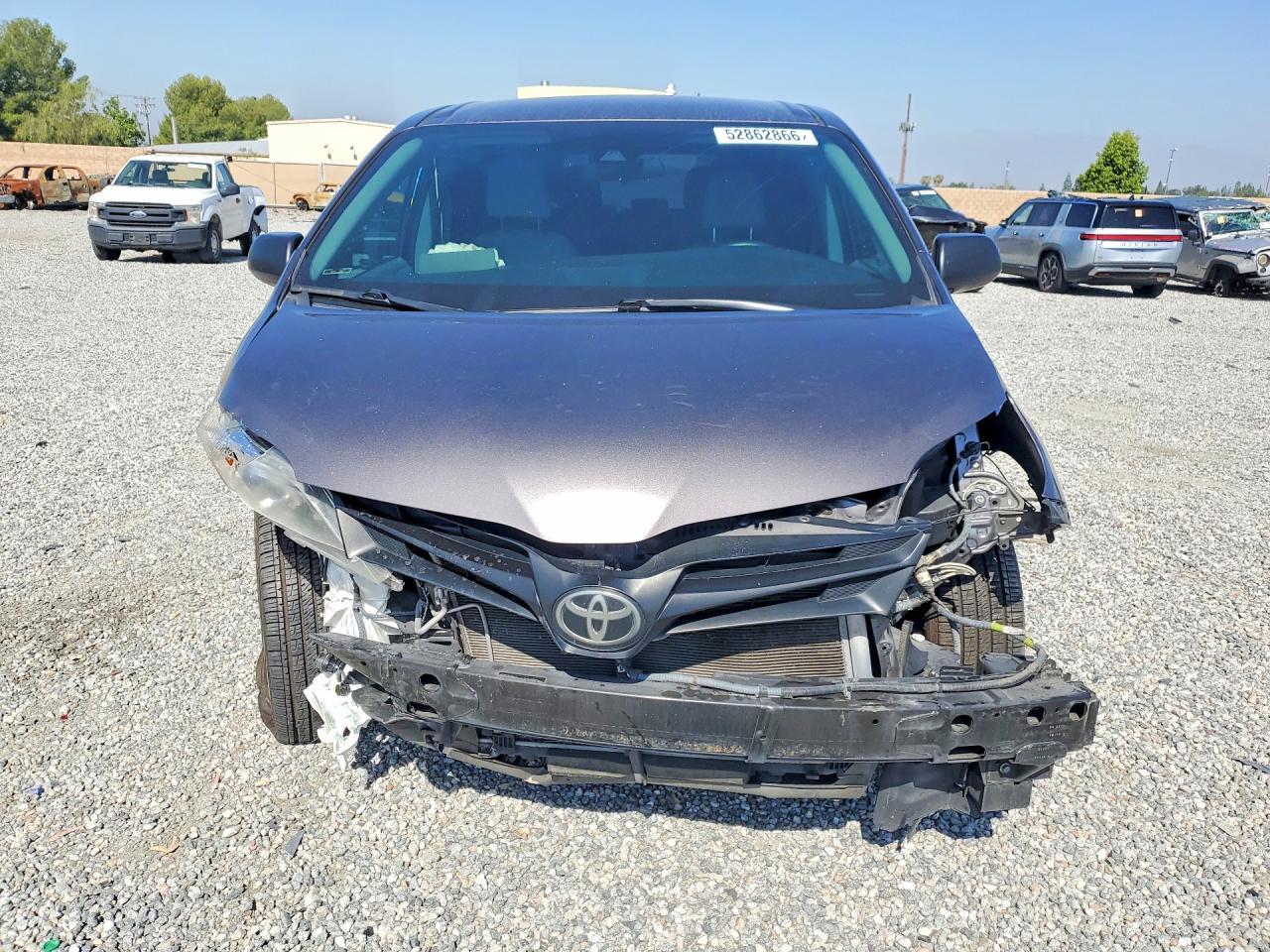 2020 Toyota Sienna L - Image 5