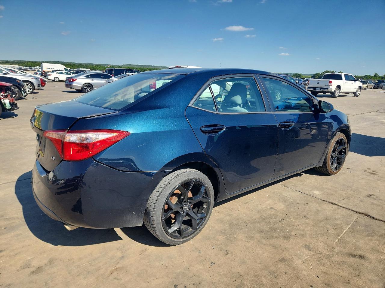 2018 Toyota Corolla Le - Image 3