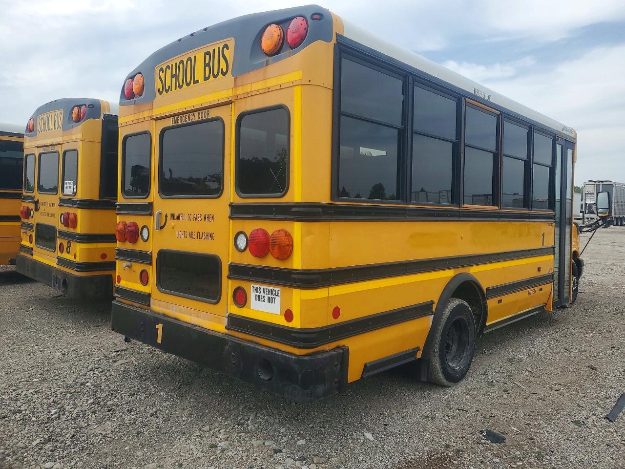 2012 Chevrolet Express School Bus - Фото 4
