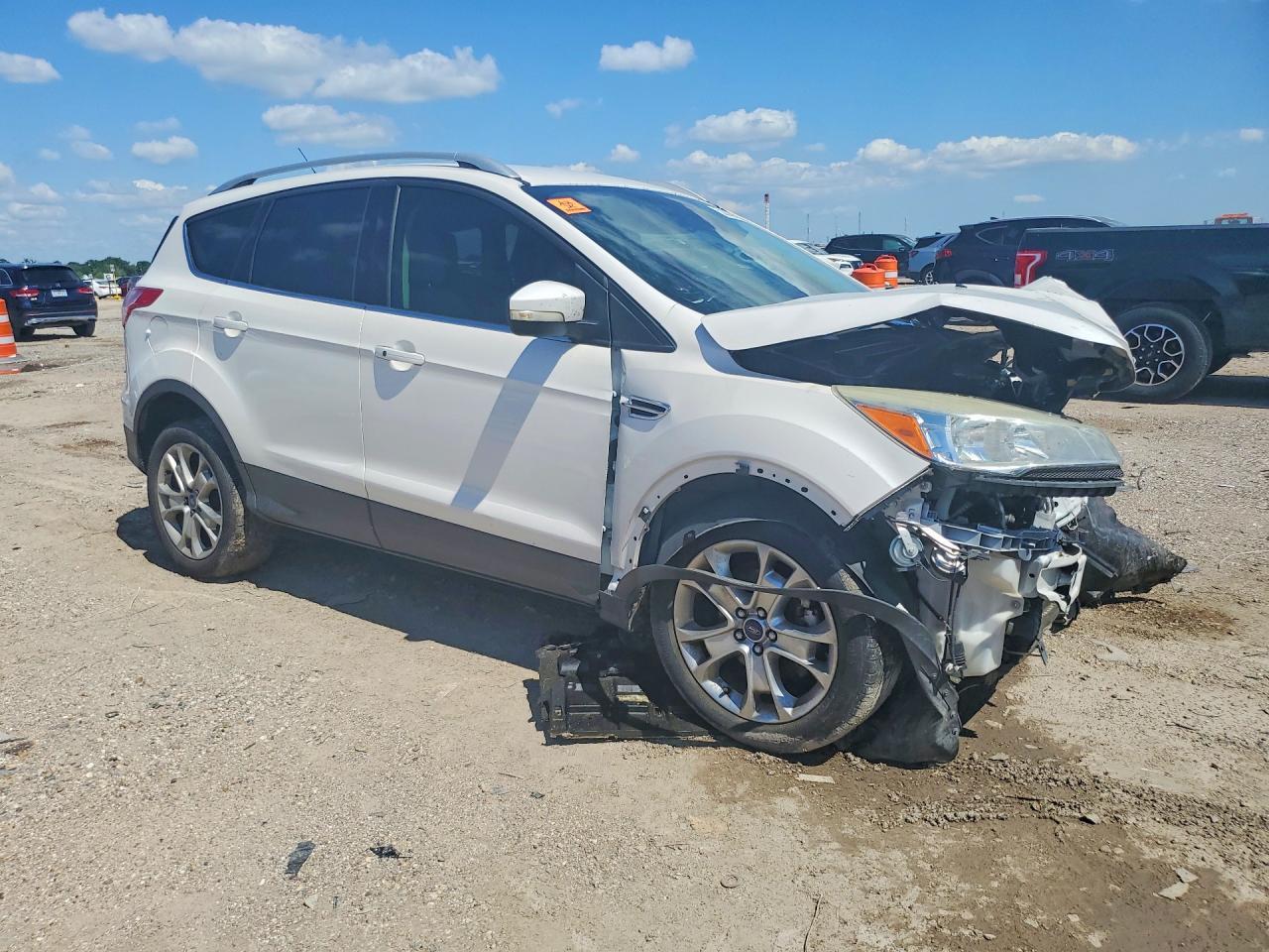 2014 Ford Escape Titanium - Image 4