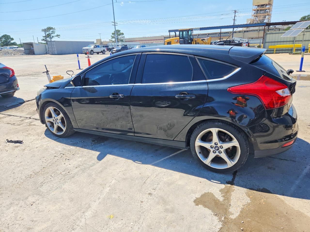 2013 Ford Focus Titanium - Image 2