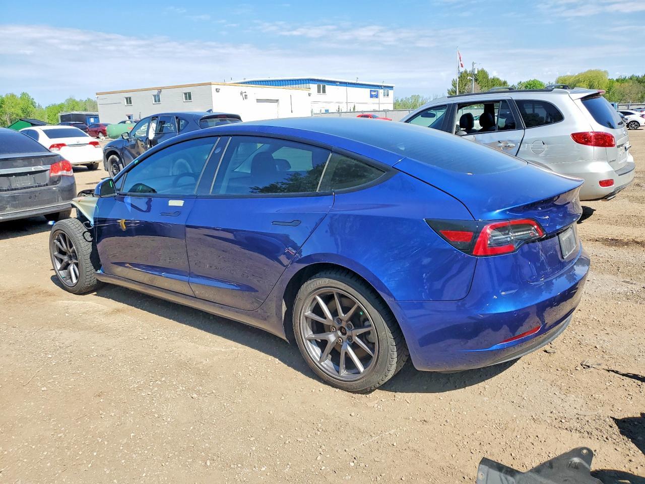 2021 Tesla Model 3 - Фото 2