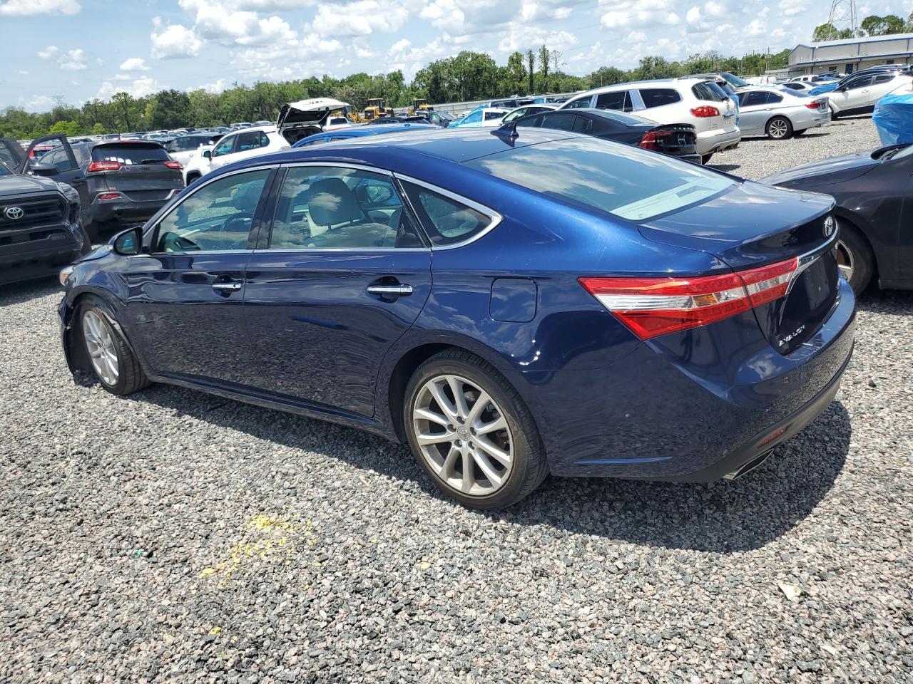 2013 Toyota Avalon Limited - Фото 2