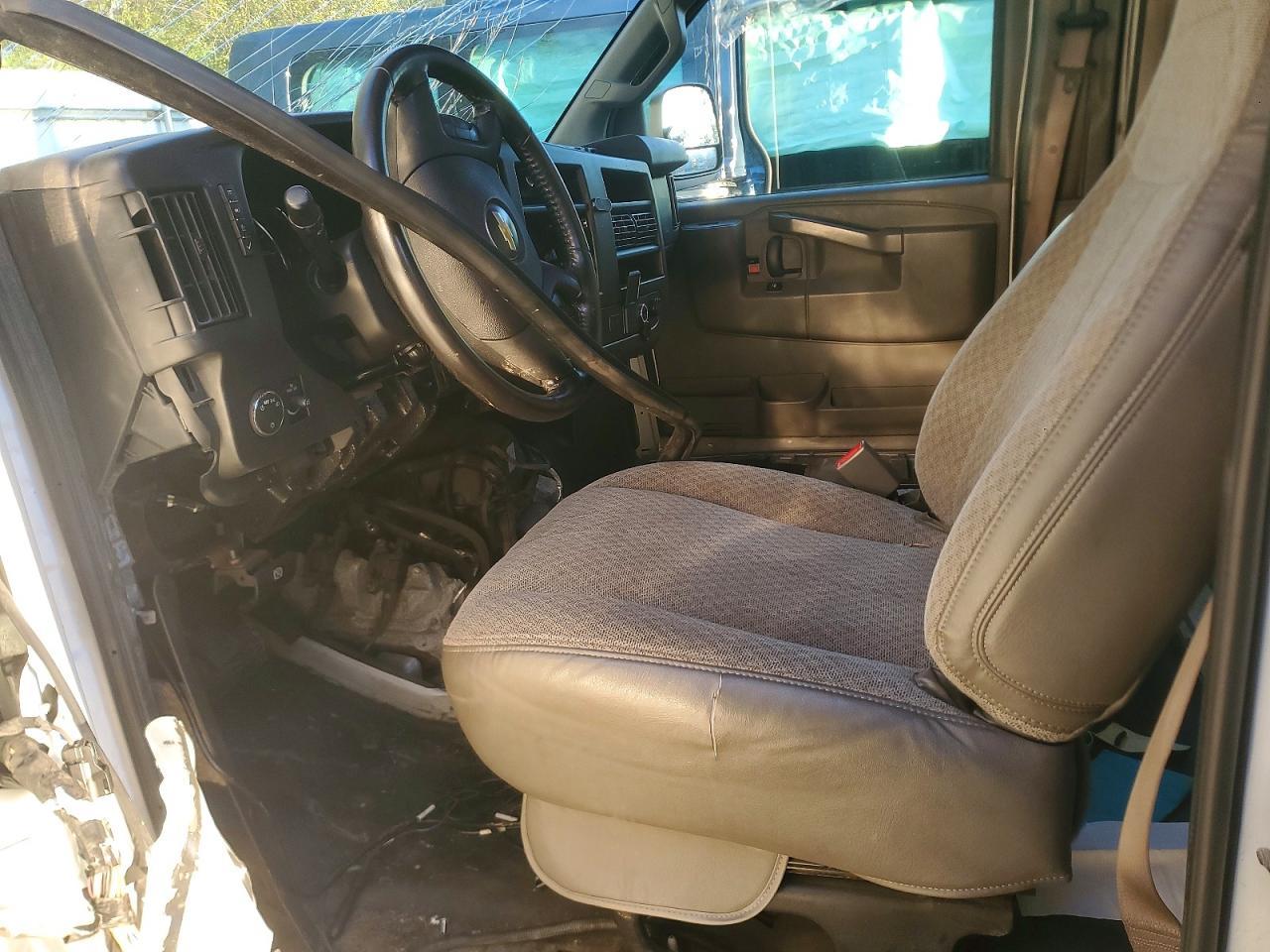 2021 Chevrolet Express G3500 Delivery Truck - Фото 7