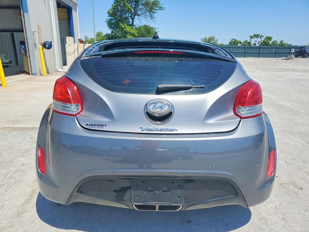 2013 Hyundai Veloster Base - Фото 6