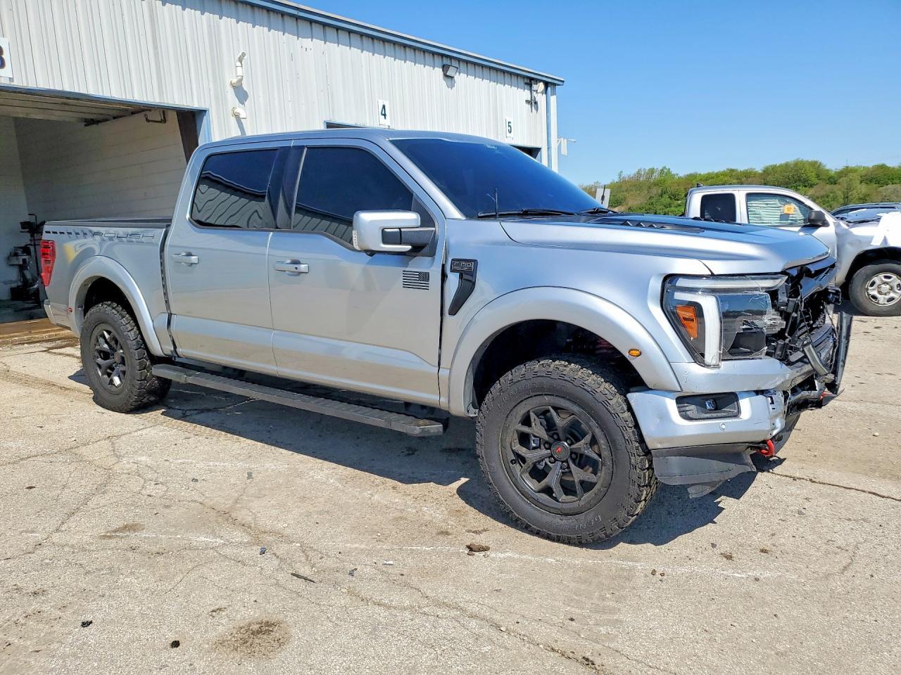 2025 Ford F150 Lariat - Фото 4
