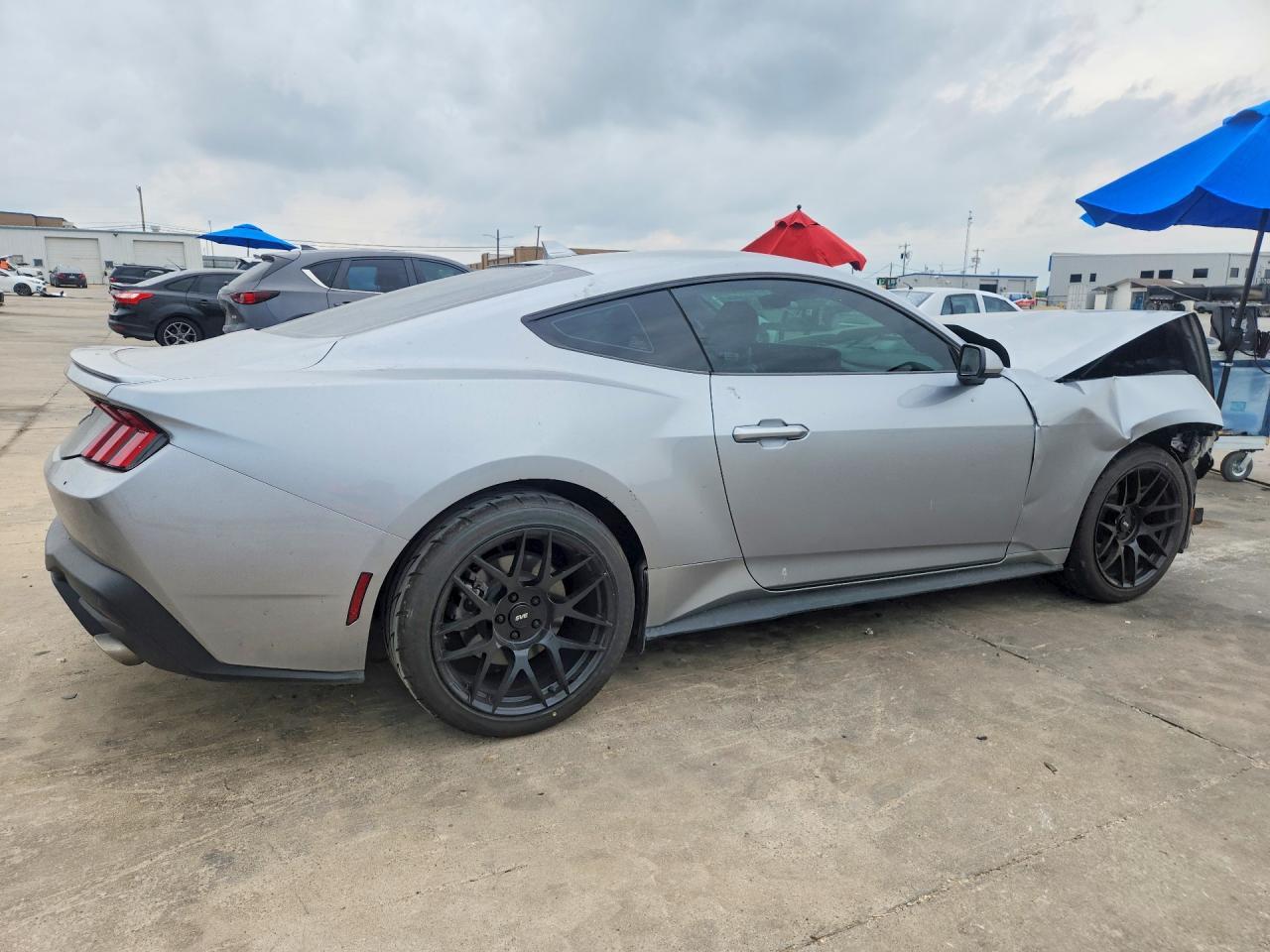 2024 Ford Mustang - Фото 3