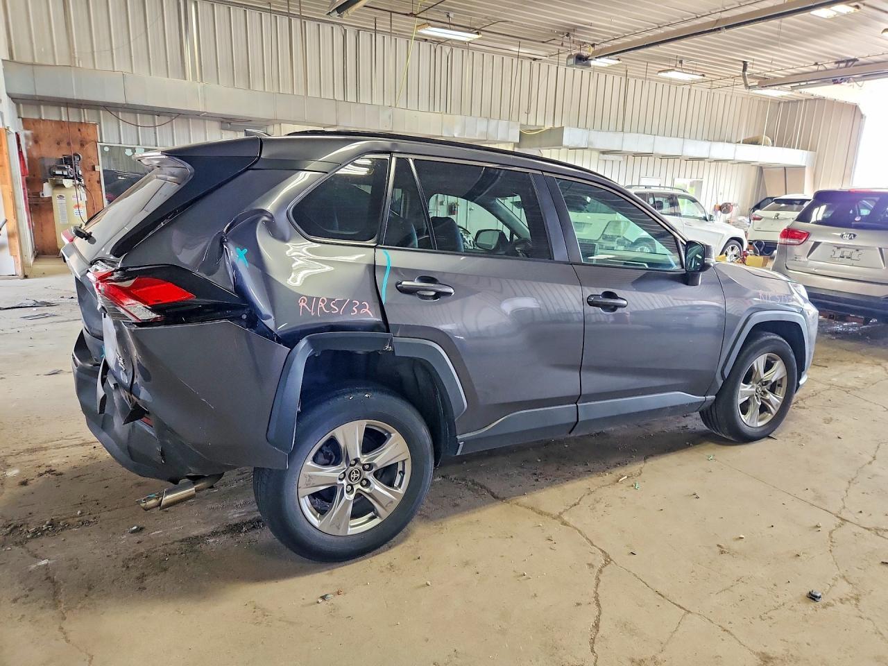 2023 Toyota Rav4 Xle - Фото 3