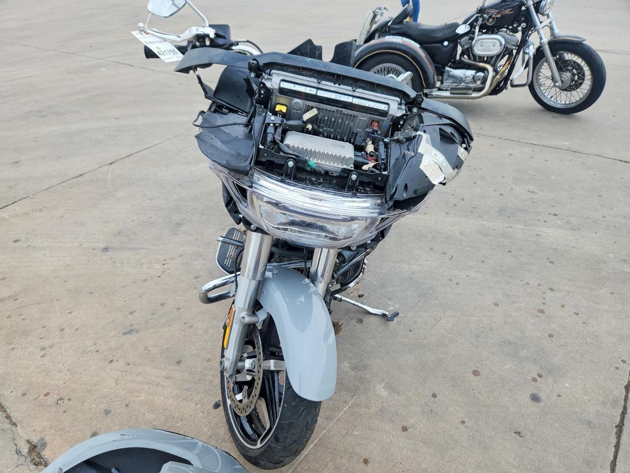 2024 Harley-Davidson Fltrx - Image 2