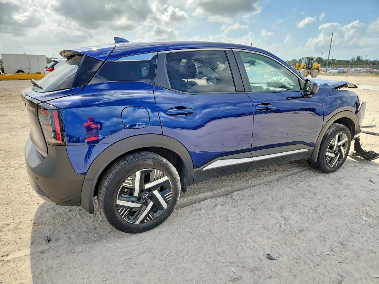 2025 Nissan Kicks Sv - Image 3