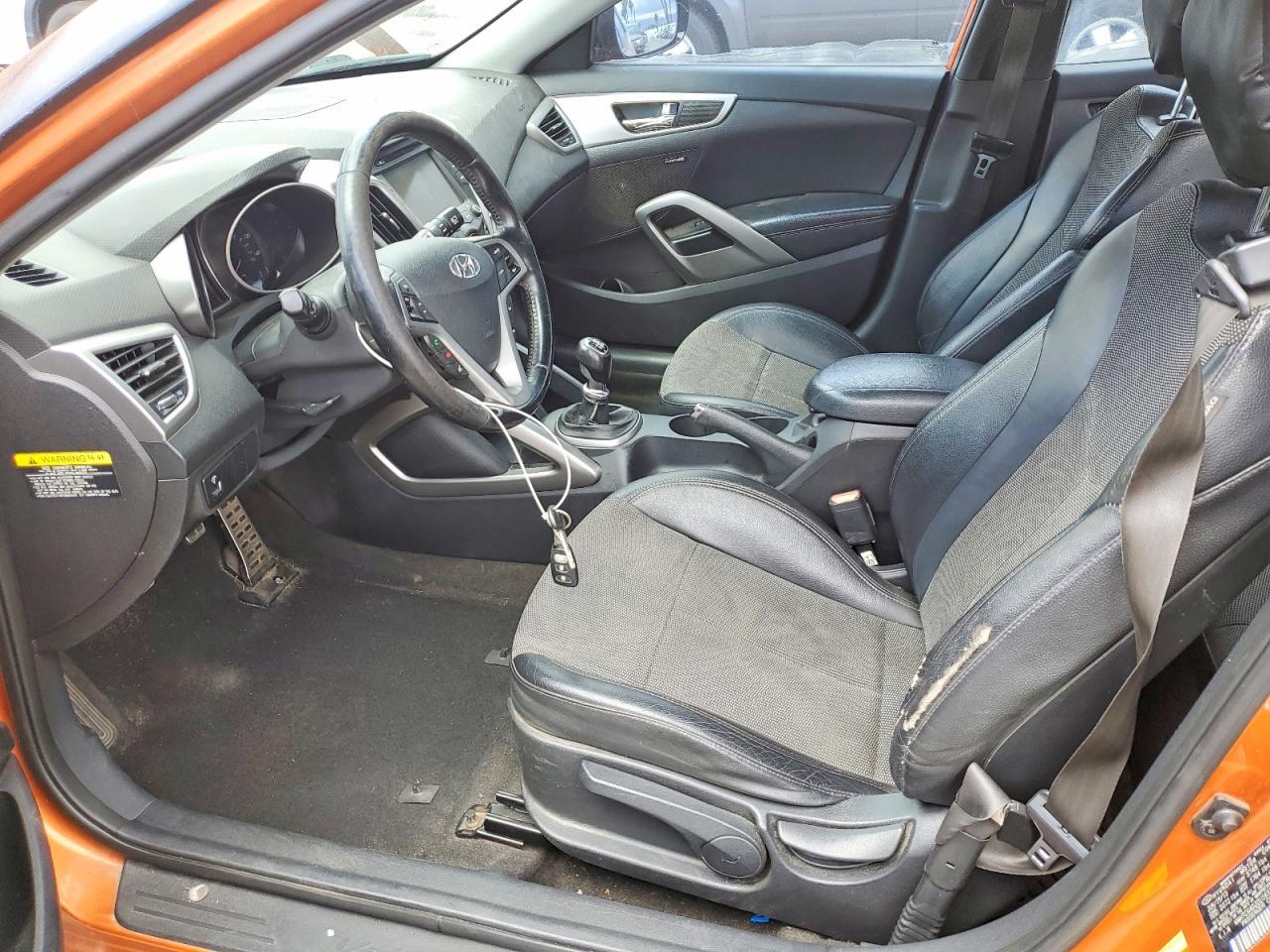 2013 Hyundai Veloster Base - Фото 7