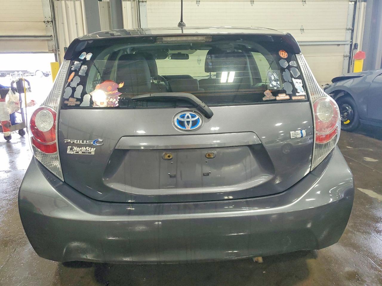 2013 Toyota Prius C Two - Фото 6