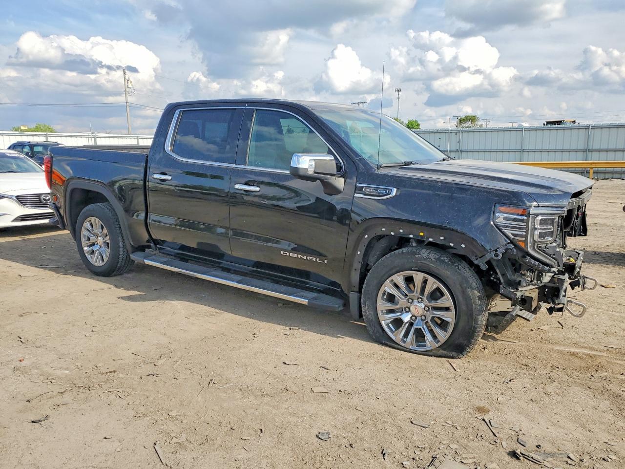 2023 GMC Sierra K1500 Denali - Image 4