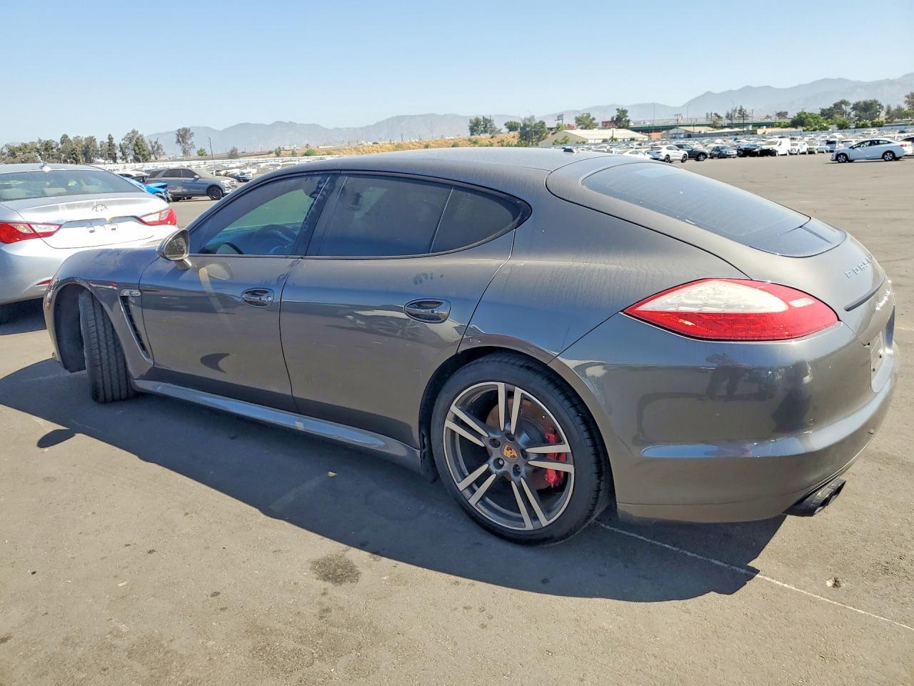 2013 Porsche Panamera Gts - Фото 2