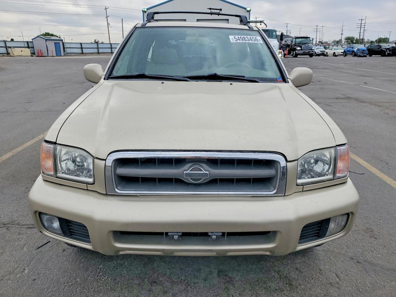 2000 Nissan Pathfinder Xe - Image 5