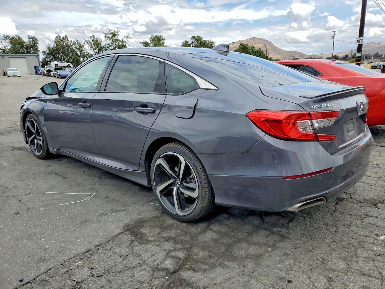 2018 Honda Accord Sport - Фото 2