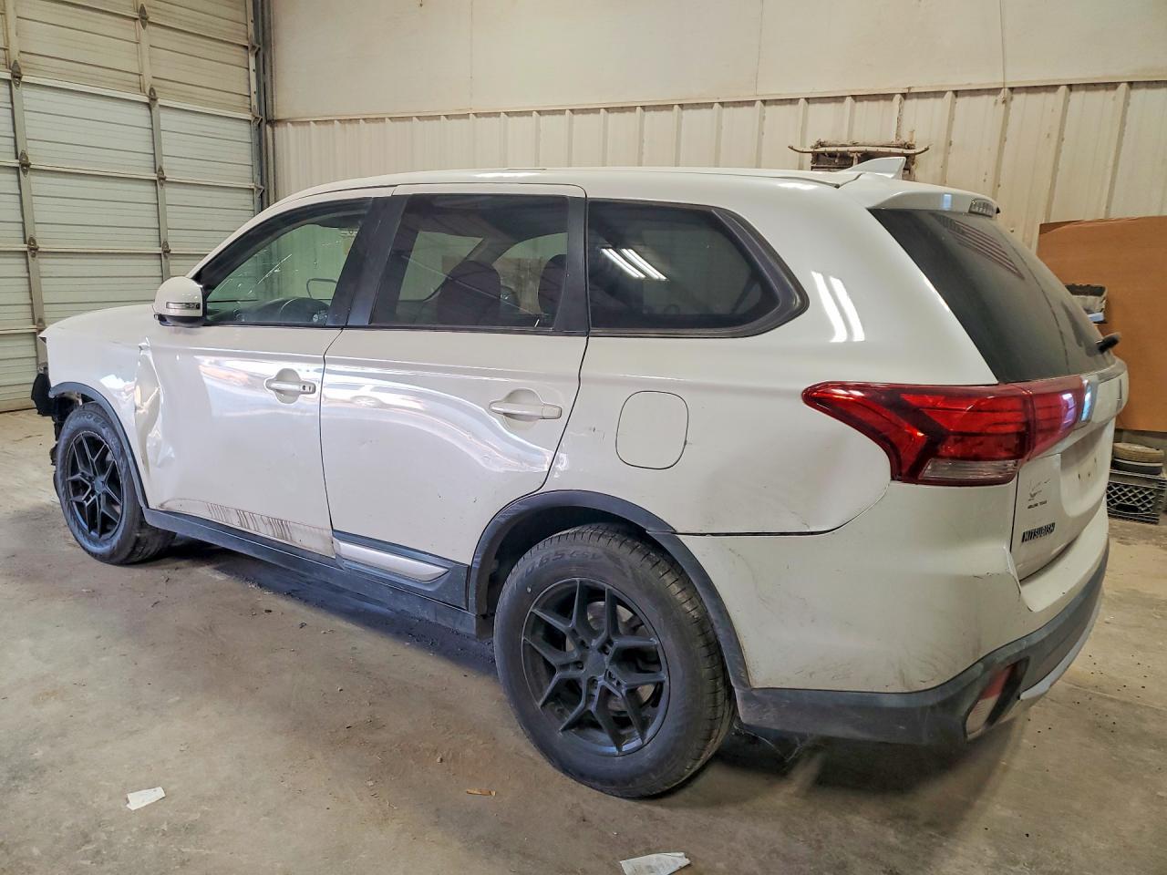 2018 Mitsubishi Outlander Se - Фото 2