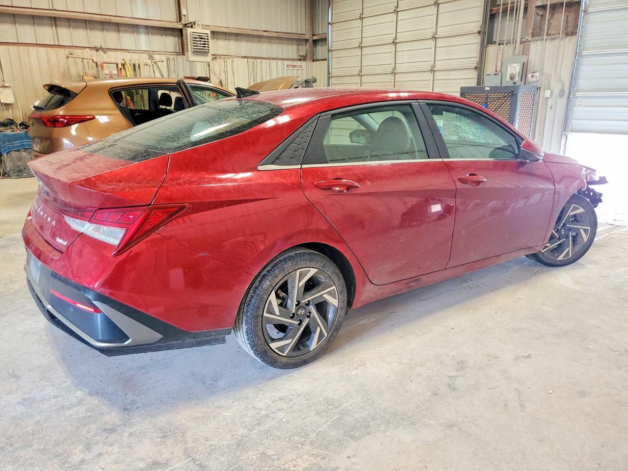 2024 Hyundai Elantra Limited - Image 3