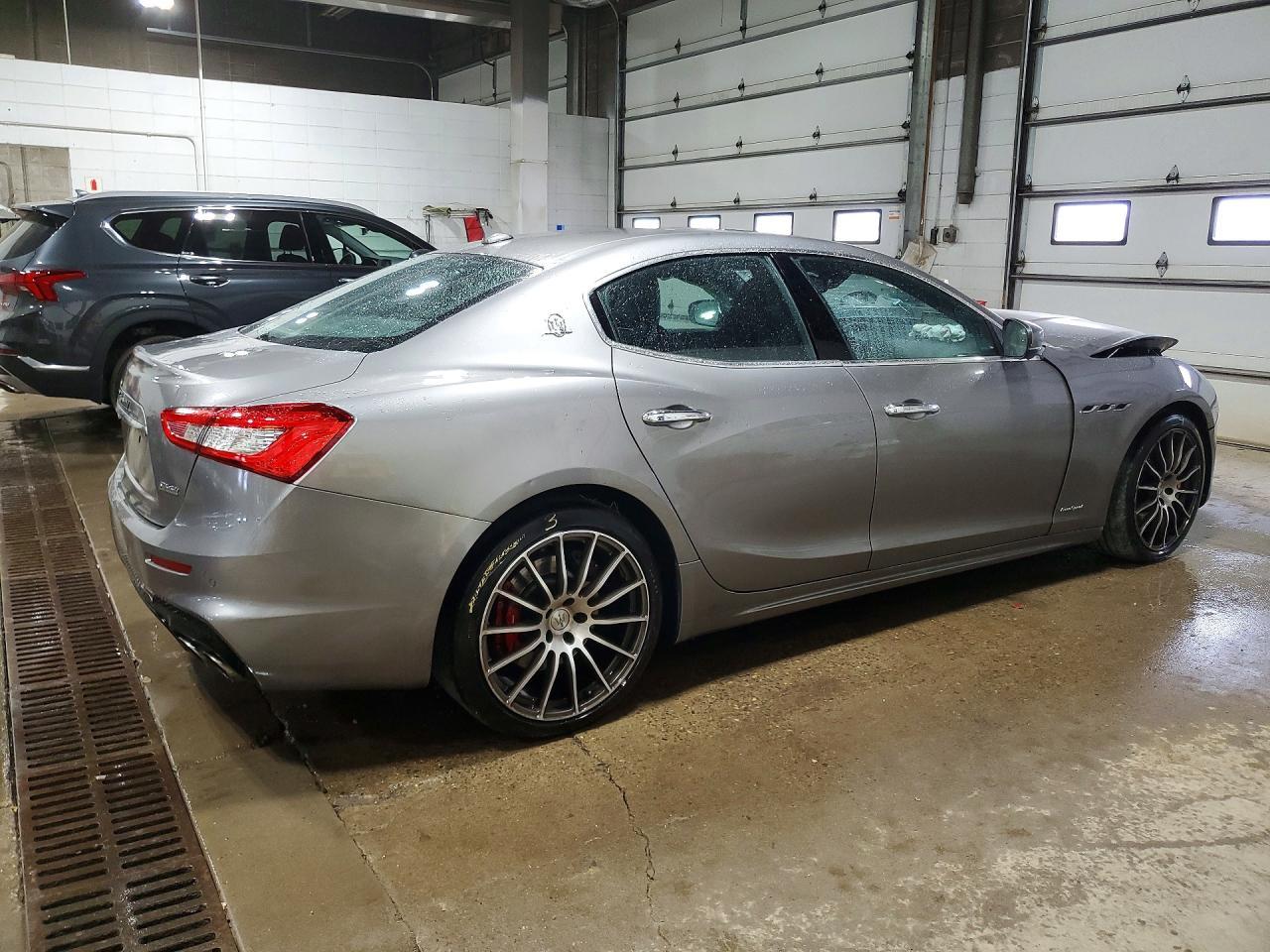 2018 Maserati Ghibli S - Фото 3