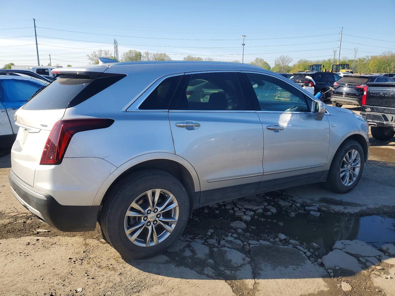 2020 Cadillac Xt5 Premium Luxury - Image 3