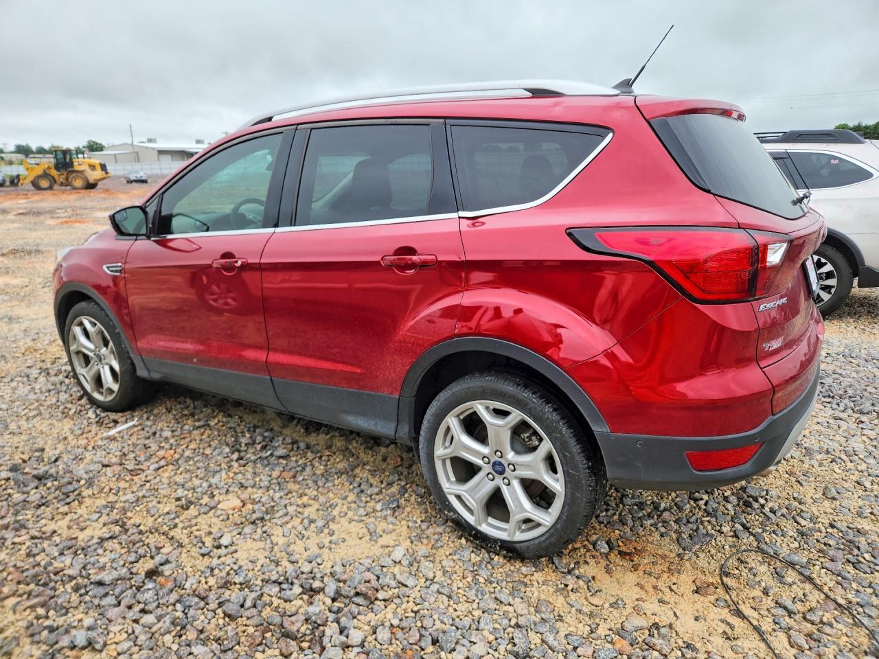 2019 Ford Escape Titanium - Image 2