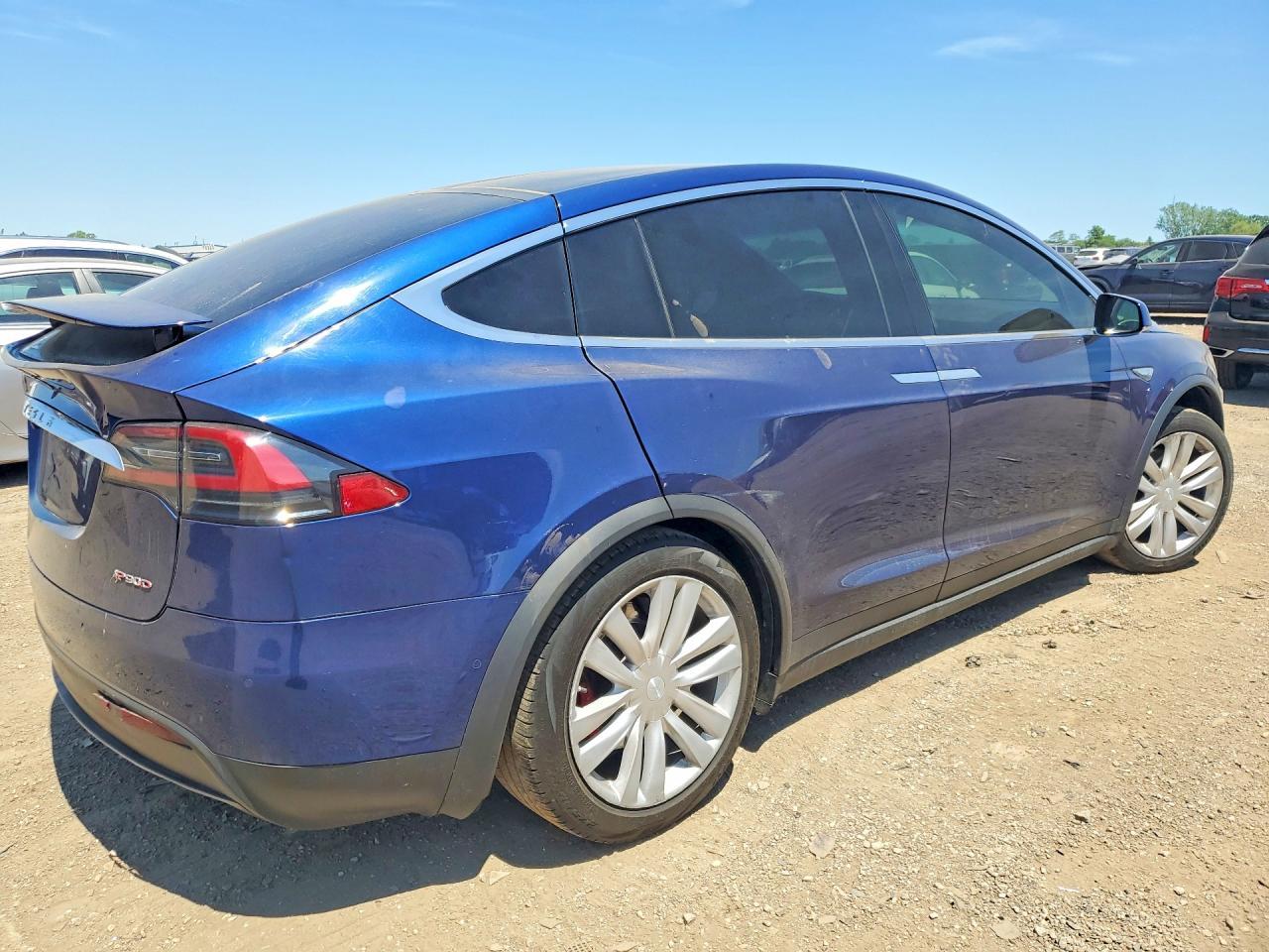 2016 Tesla Model X - Фото 3