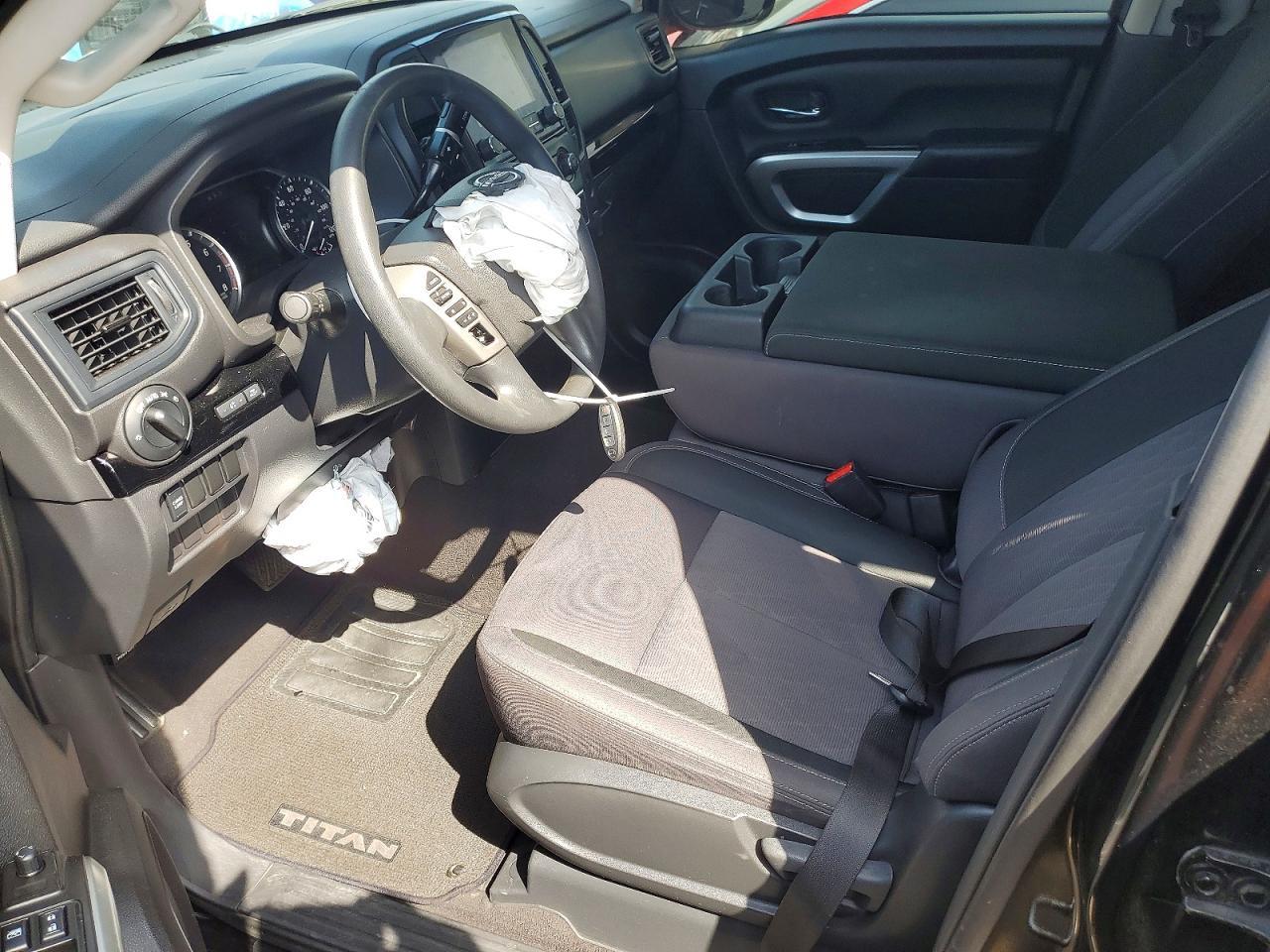 2023 Nissan Titan S - Image 7